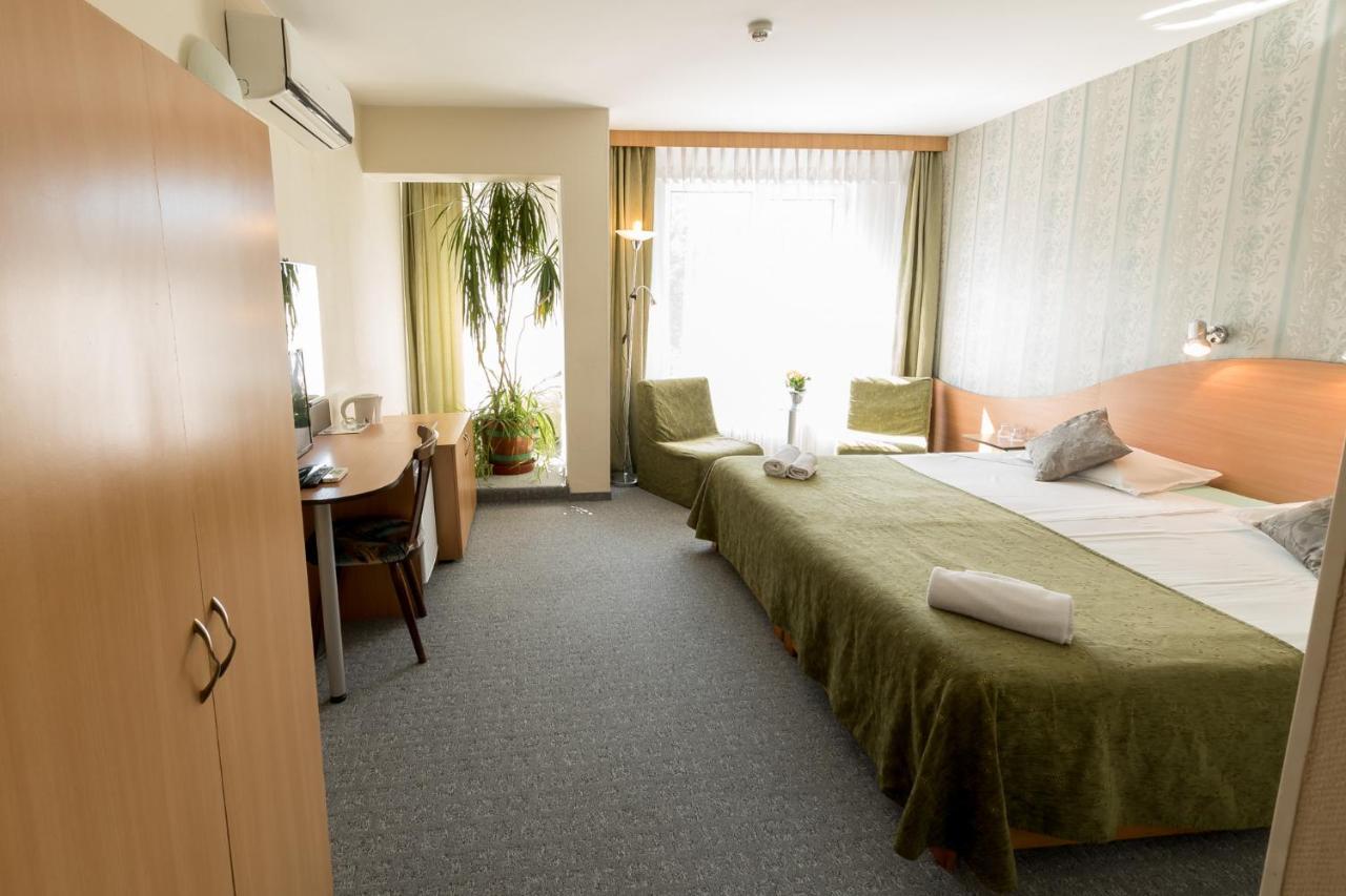 Noviz Hotel Plovdiv Ngoại thất bức ảnh