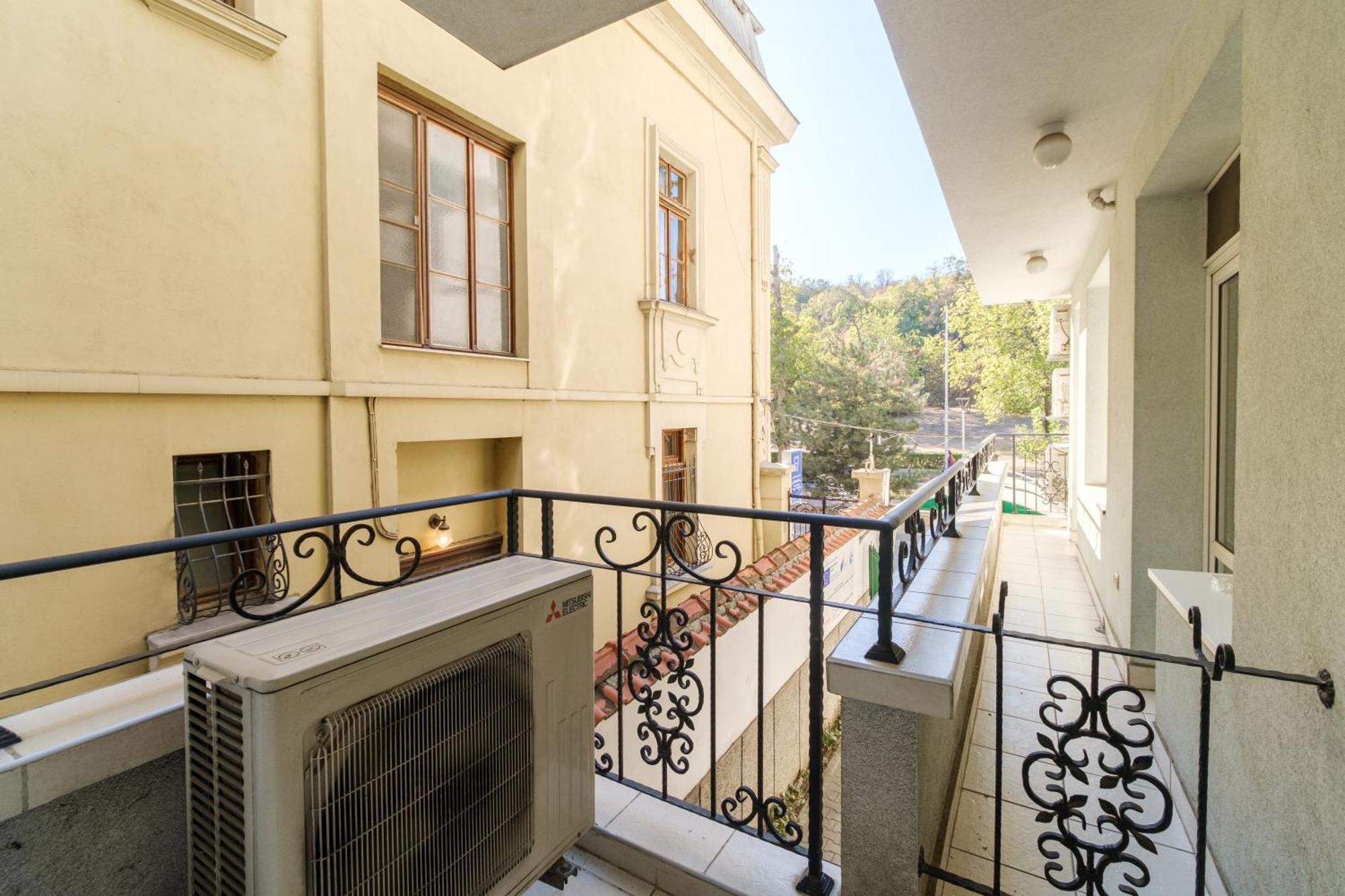 Noviz Hotel Plovdiv Ngoại thất bức ảnh