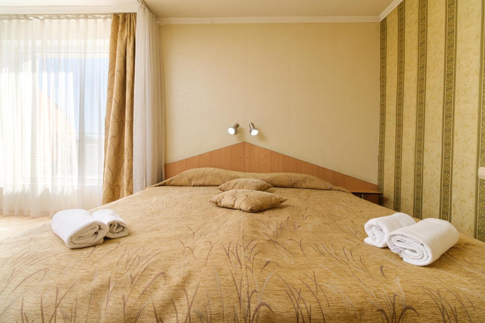 Noviz Hotel Plovdiv Ngoại thất bức ảnh